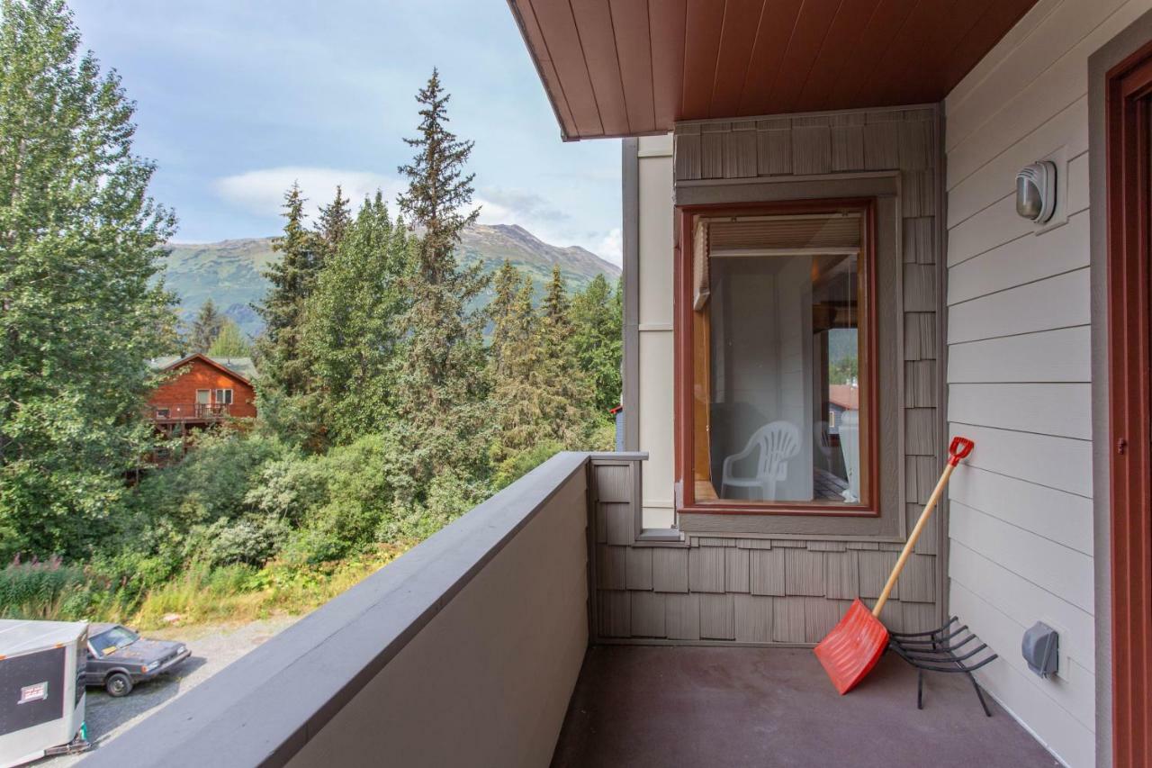 Timberline 208 Apartment Girdwood Bagian luar foto